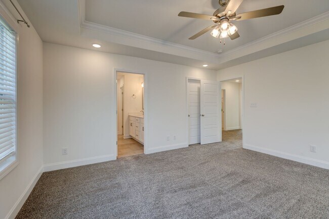 Building Photo - 1385 Harmon Ln