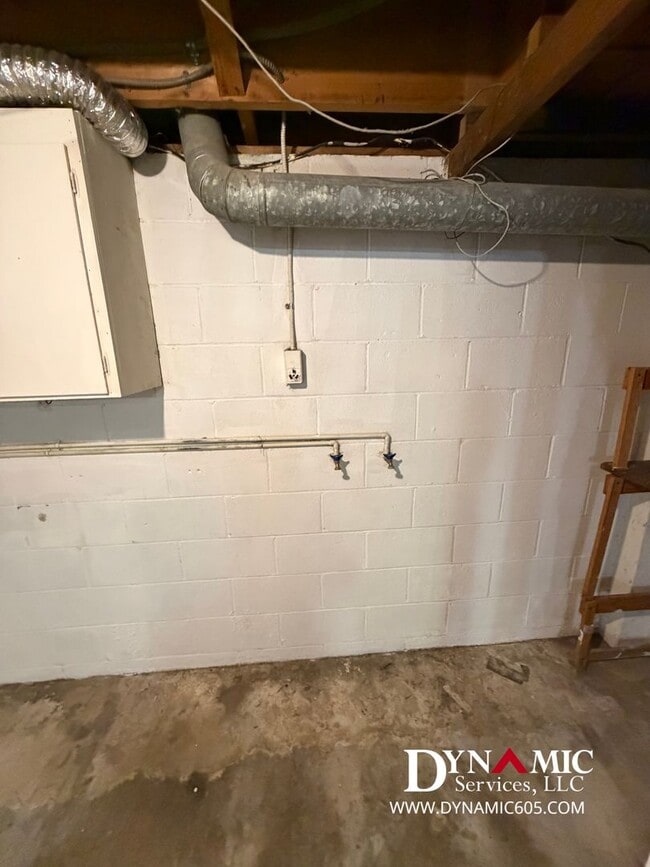 Building Photo - Updated 4+ Bedroom, 2 Bathroom House By Augustana University