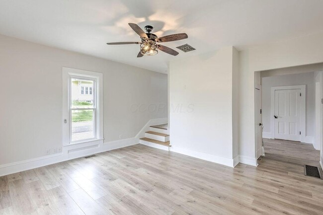 Building Photo - 291 S Main St