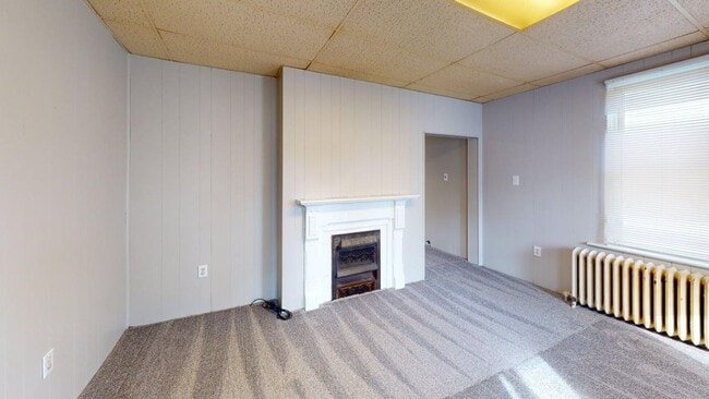 Building Photo - 3-Bedroom, 2-Bath Home with Updated Appliances and Flooring