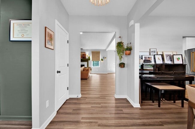 Building Photo - 354 Passina Rd