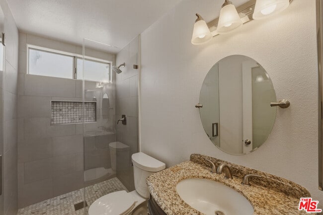 Building Photo - 29392 Hillrise Dr