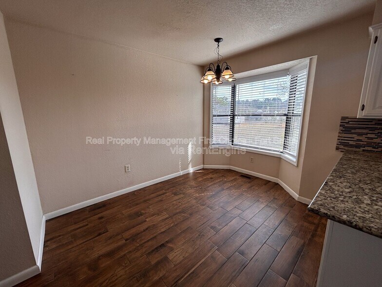 Building Photo - 9200 Rogers Ave