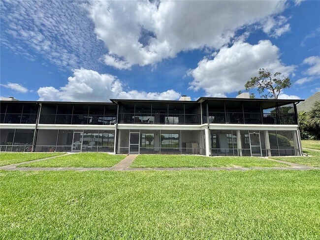 Building Photo - 2410 Hartridge Point Dr W