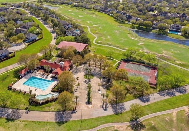 Building Photo - 10206 Hahns Peak Dr