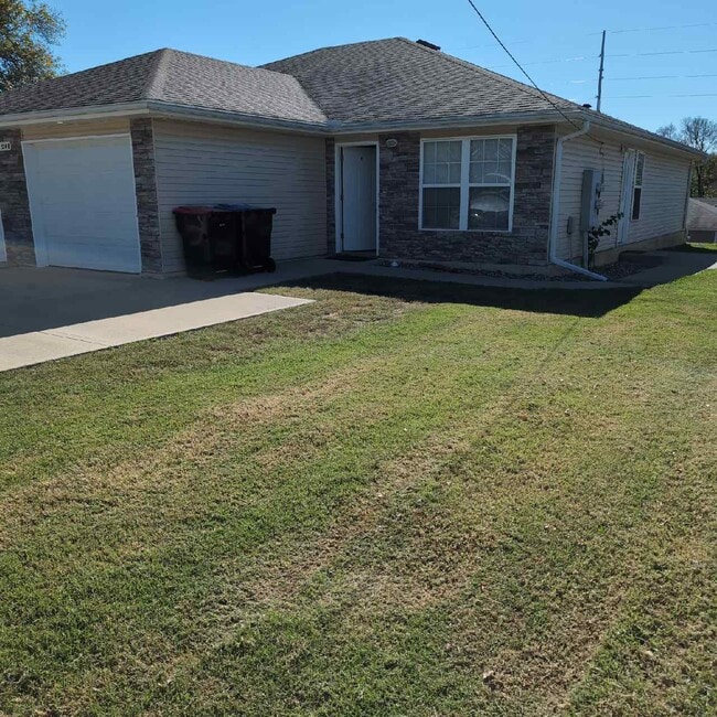 Primary Photo - 524 W Gay St