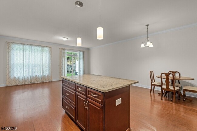 Building Photo - 52 Parkside Dr