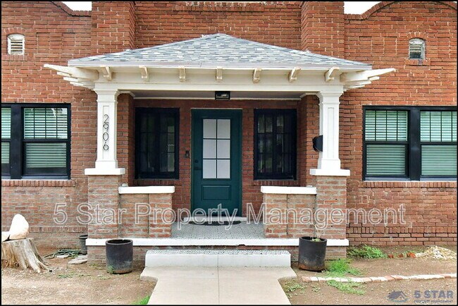 Building Photo - 2906 Wheeling Ave