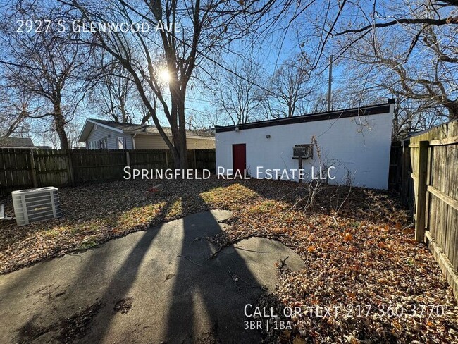 Building Photo - Convenient 3 Bed, 1 Bath Home with Large R...