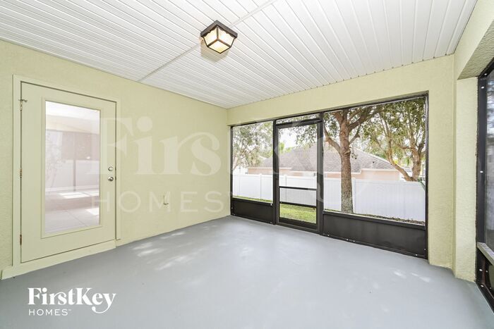 Building Photo - 2178 Chickadee Dr