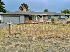 Building Photo - 5 Bedroom Single Family Home in Tacoma