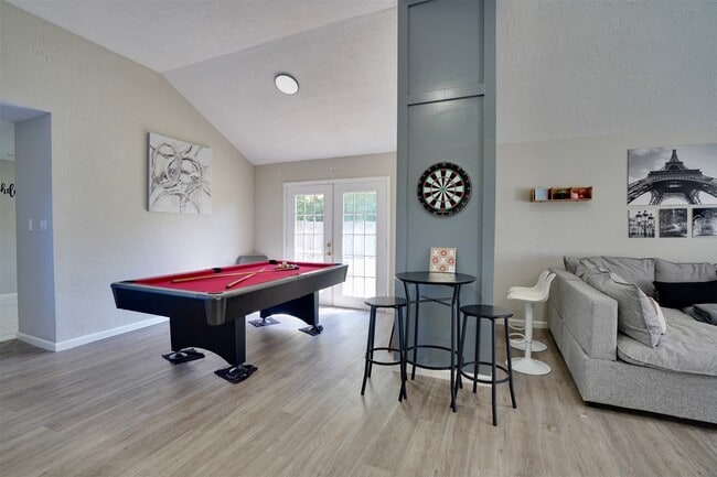 Building Photo - 4010 Oak Terrace Ct