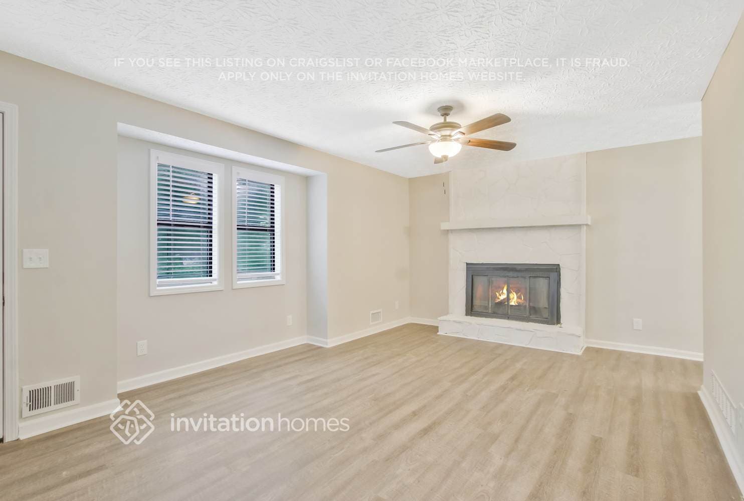 Building Photo - 1023 Lakewood Dr