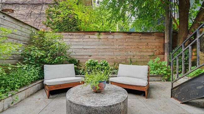 Building Photo - 147 Stuyvesant Ave