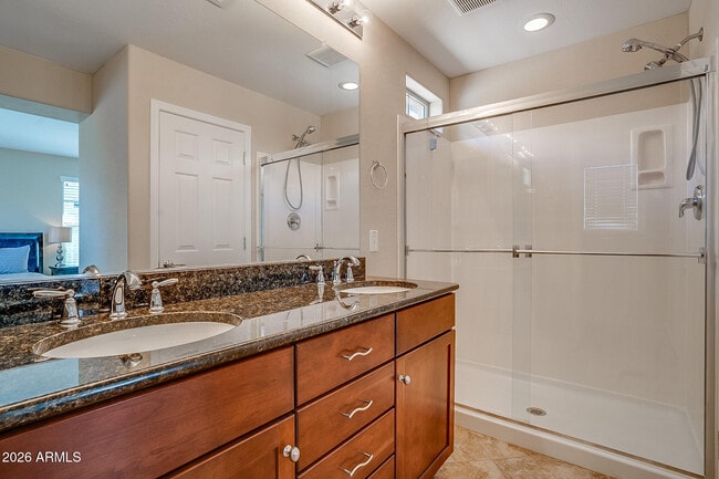 Building Photo - 3651 E Zachary Dr