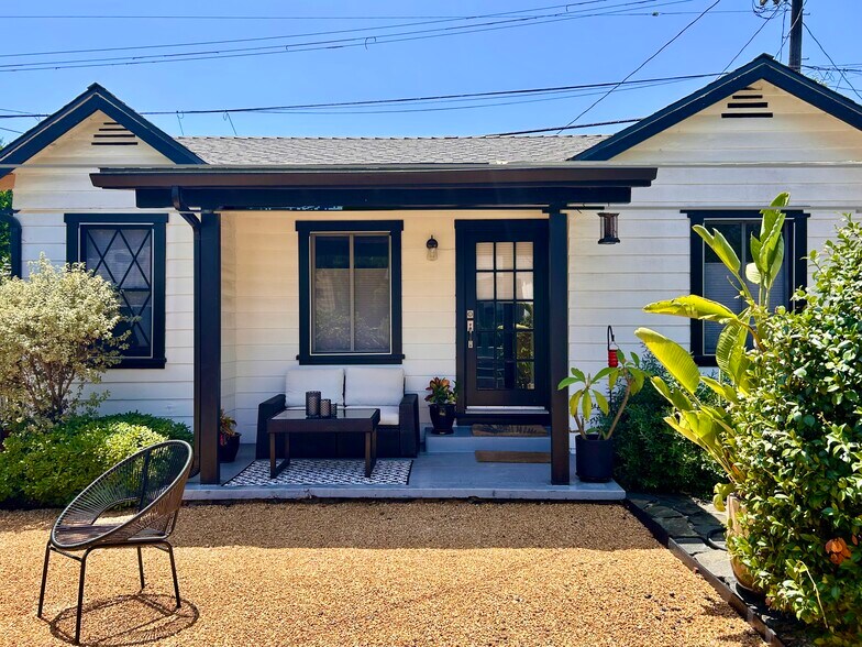 Building Photo - 3120 1/2 Madera Ave