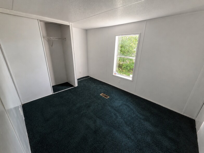 Building Photo - 11226 Greenwood Rd