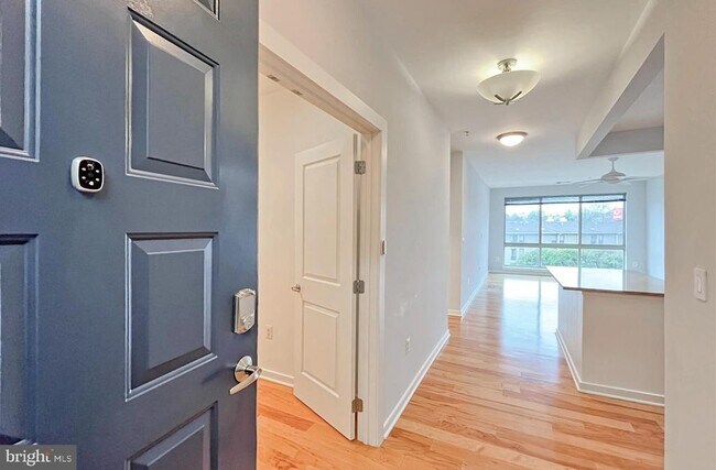 Building Photo - 2200 N Westmoreland St