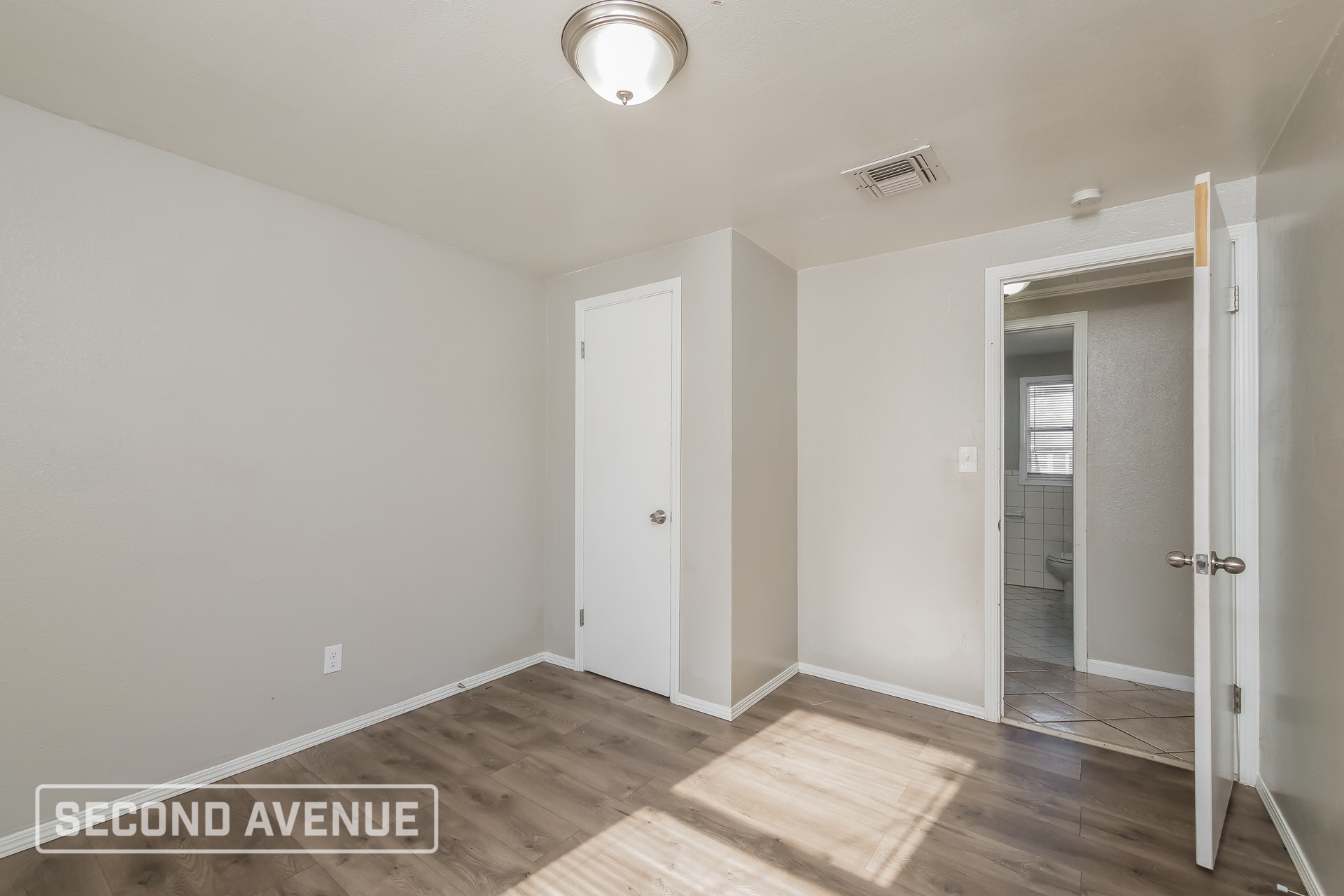 Building Photo - 3100 SW 45th St