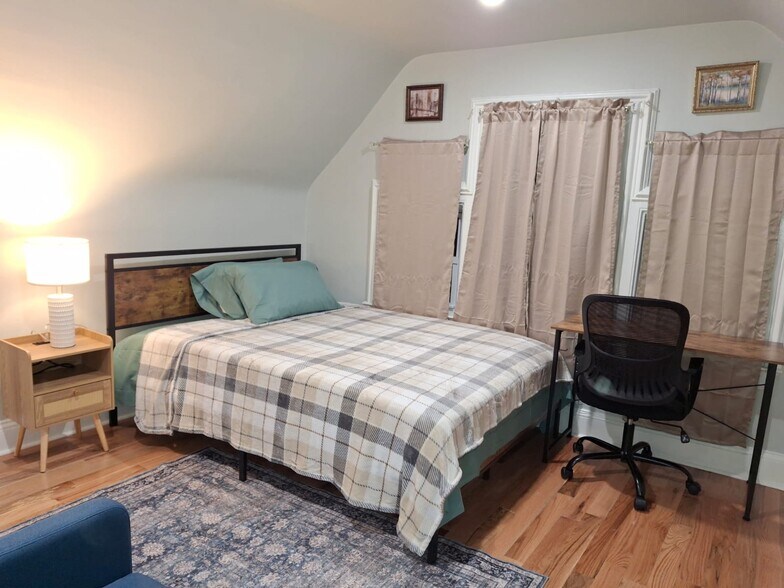 Building Photo - 27 Lexington Ave