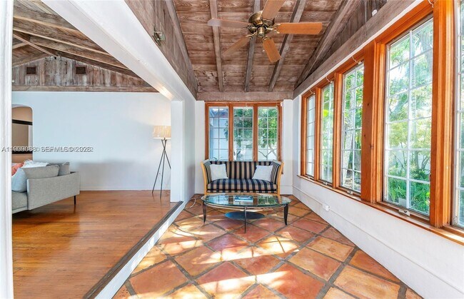 Building Photo - 2379 Overbrook St