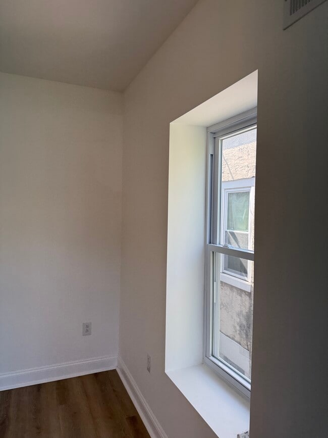 Building Photo - 2235 N Van Pelt St