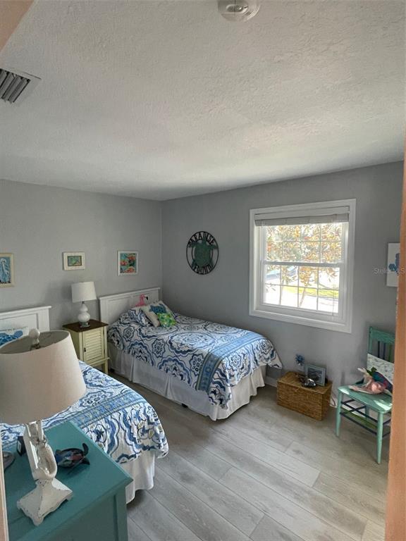 Building Photo - 249 Pompano Dr SE