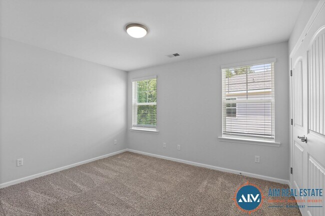 Building Photo - Spacious and Modern 4BR Home in Millstone ...