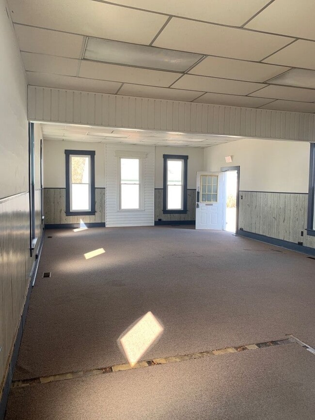 Building Photo - 105 W Martindale Rd