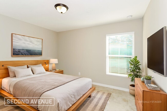 Building Photo - 1426 Paramount Ave SE