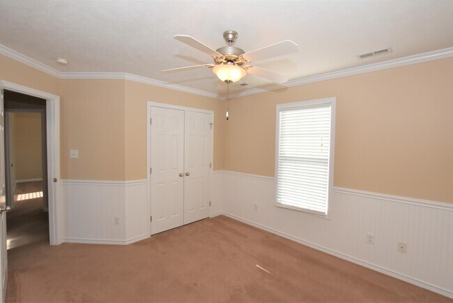 Building Photo - 60 Scranton Ct