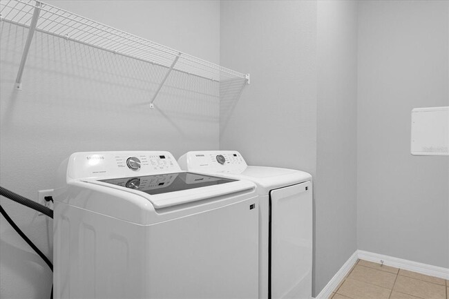 Building Photo - 3420 Curlew Ave