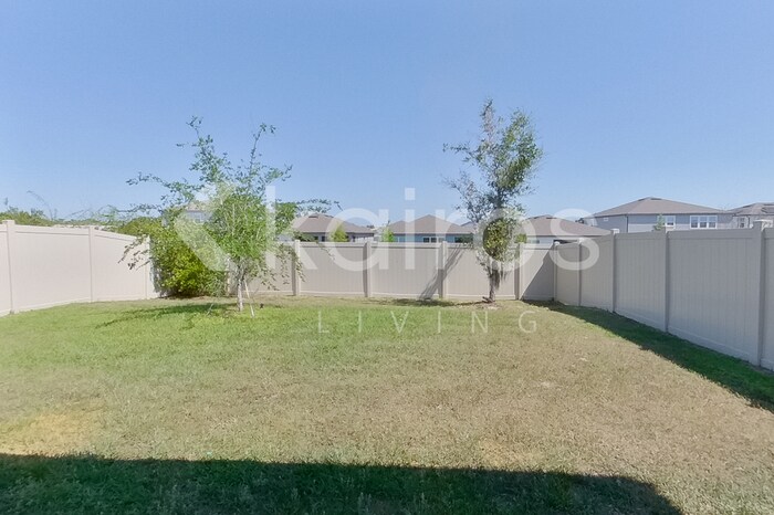 Building Photo - 4445 SW 85 Ln