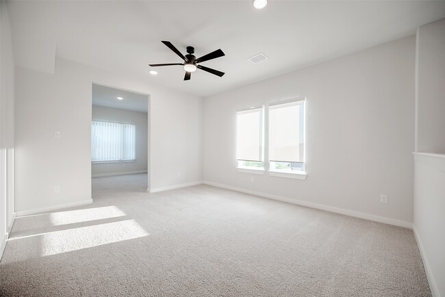 Building Photo - 29022 Laurel Grove Ln