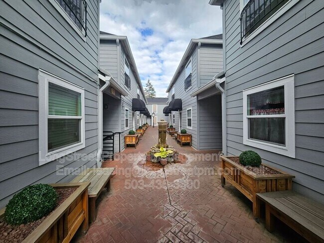 Building Photo - 20 SE 172nd Ave