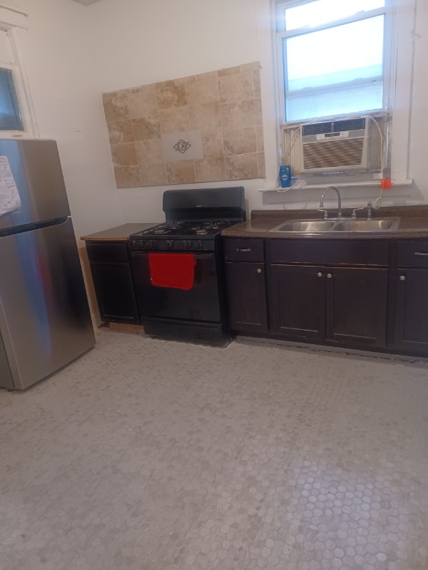 Building Photo - 7636 S Yates Blvd