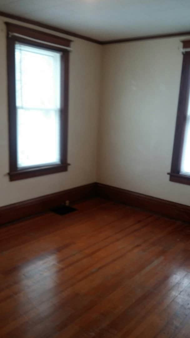 Building Photo - 1002 Burr