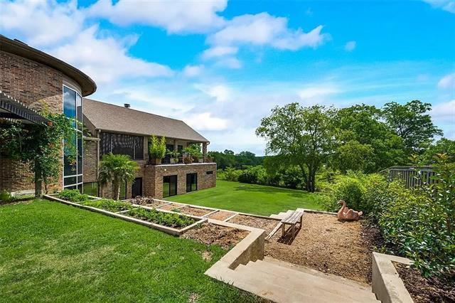 Building Photo - 8542 Meadowbrook Dr