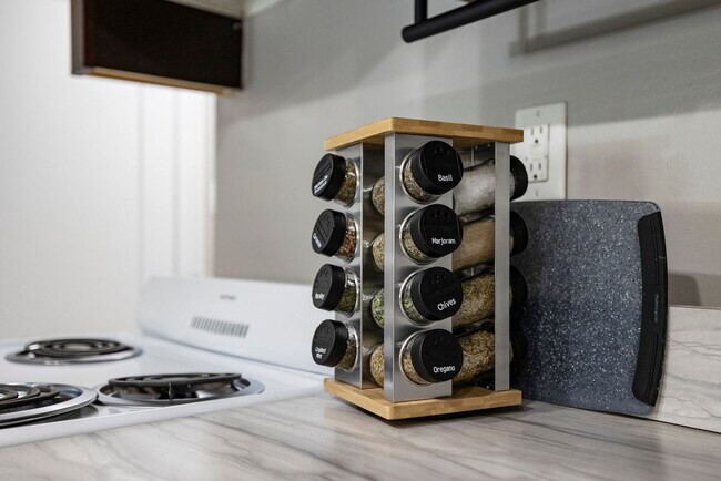 Building Photo - 30 U.S. 9W-SI ID1466834P