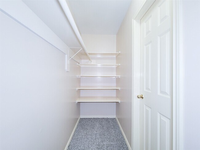 Building Photo - 4106 Creek Ridge Ln