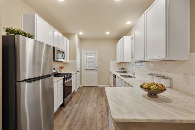 Building Photo - 24603 Porta Borsari Dr