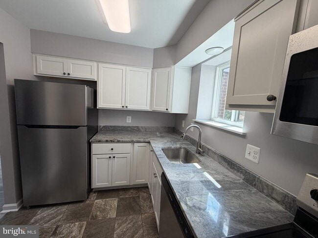 Building Photo - 3216 Spartan Rd