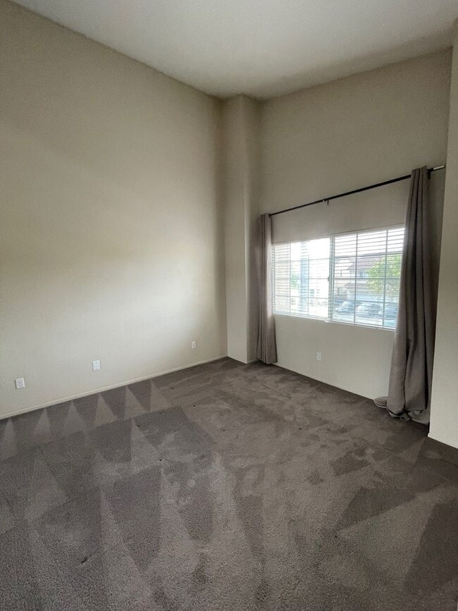 Building Photo - Single Family Home for Rent is South Oxnard - 3 Bedroom 2 Bathroom