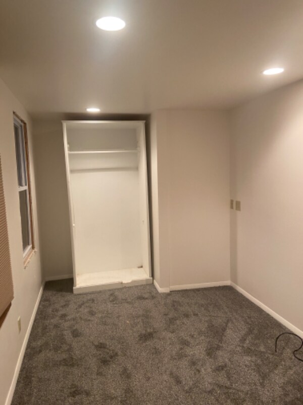 Building Photo - 103 County St