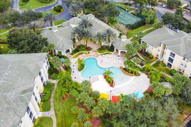 Building Photo - Condo in Resort Style Community of Legacy Dunes, Kissimmee