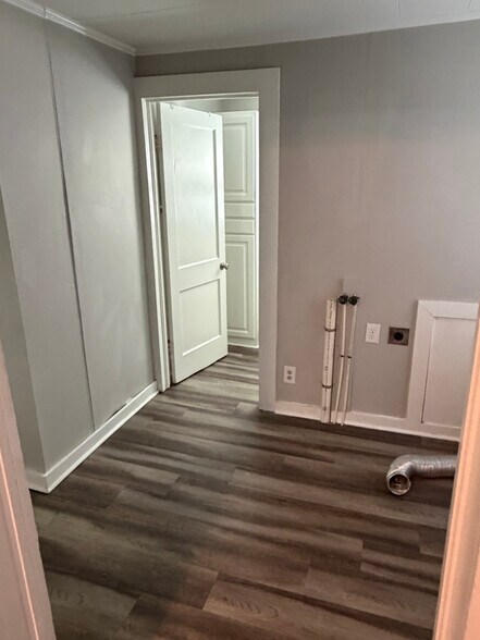 Building Photo - 416 Whitsett Ave