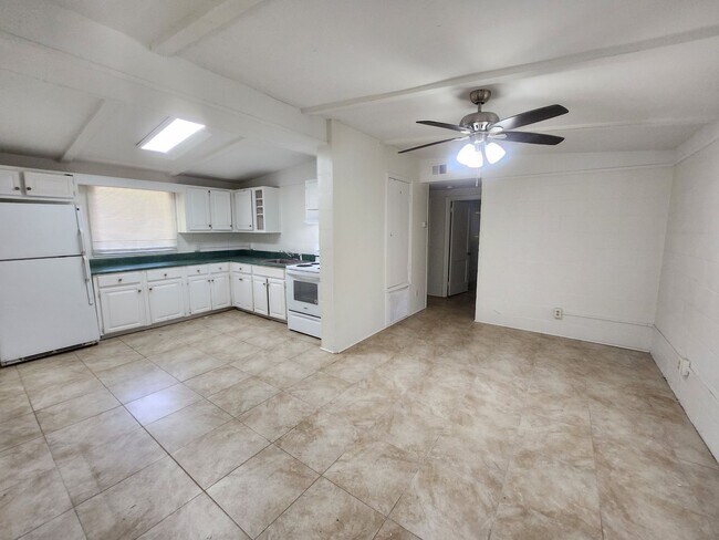 Building Photo - 2 Nevada Cir