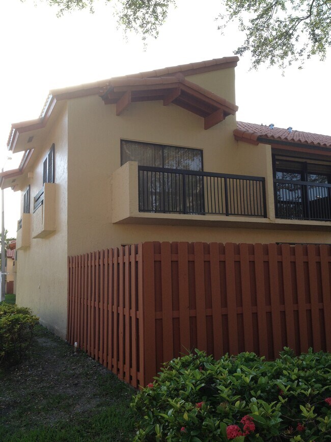 Building Photo - 7799 SW 102nd Ln