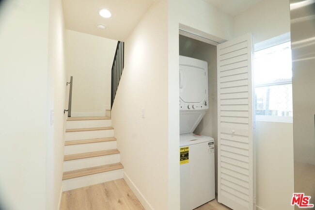 Building Photo - 1338 W 30th St