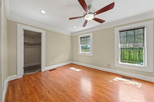Building Photo - 2220 Newnan St